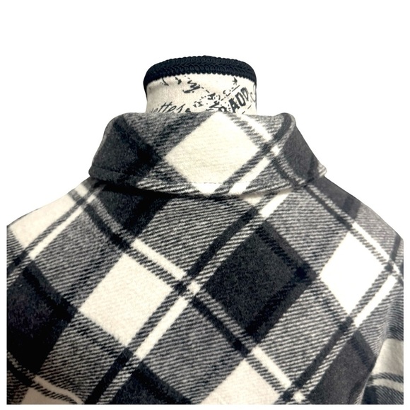 Garage Women’s Plaid Button-Up Coat. Size Large - Picture 12 of 14